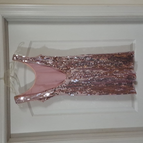 Backless Sequin dress. - Picture 2 of 4